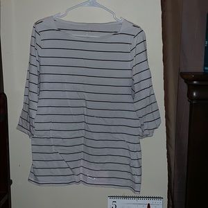 Mid sleeve shirt